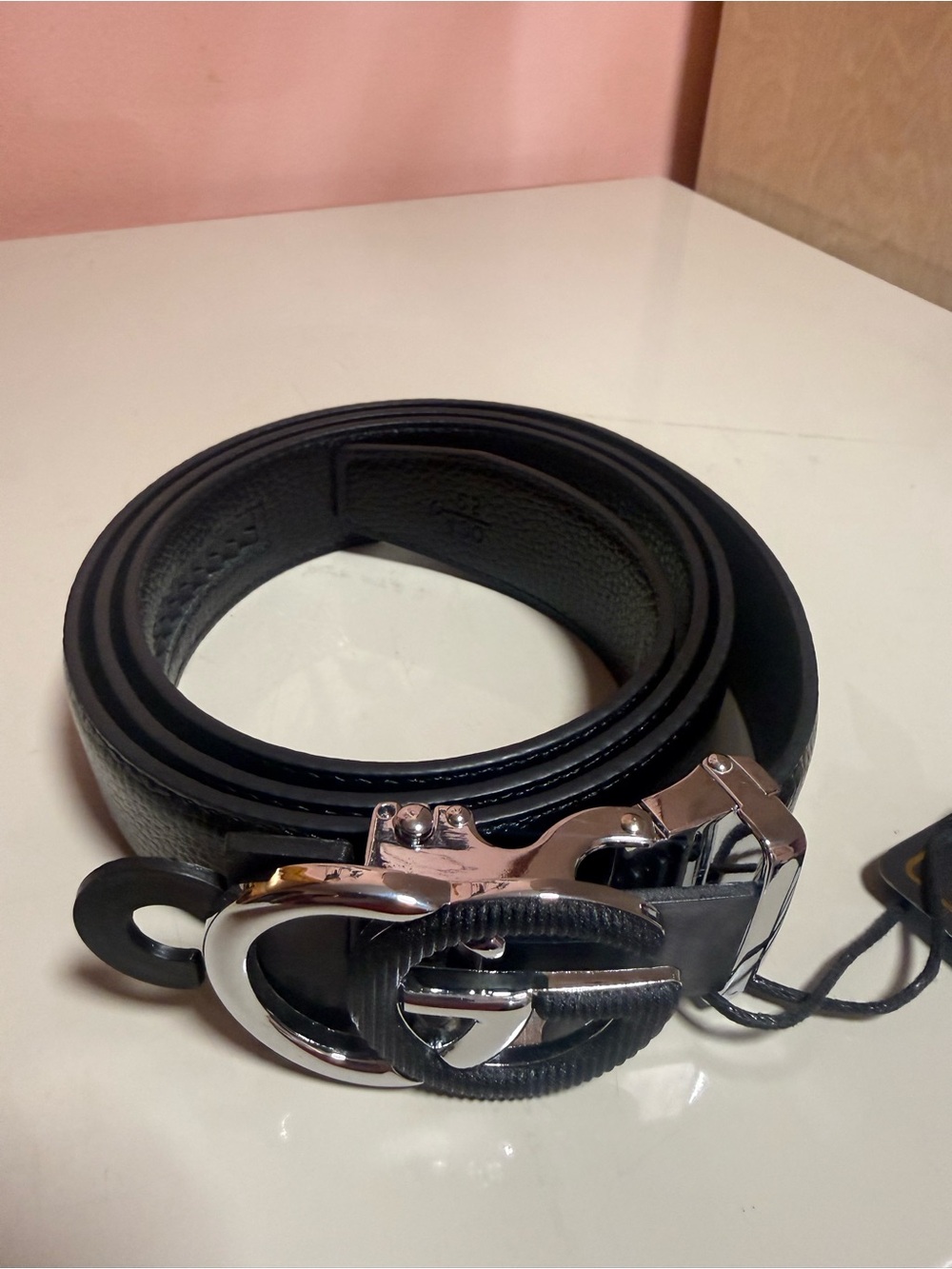 Black Men’s Leather Belt with Silver Buckle
Size 42-44 easy cut smaller size